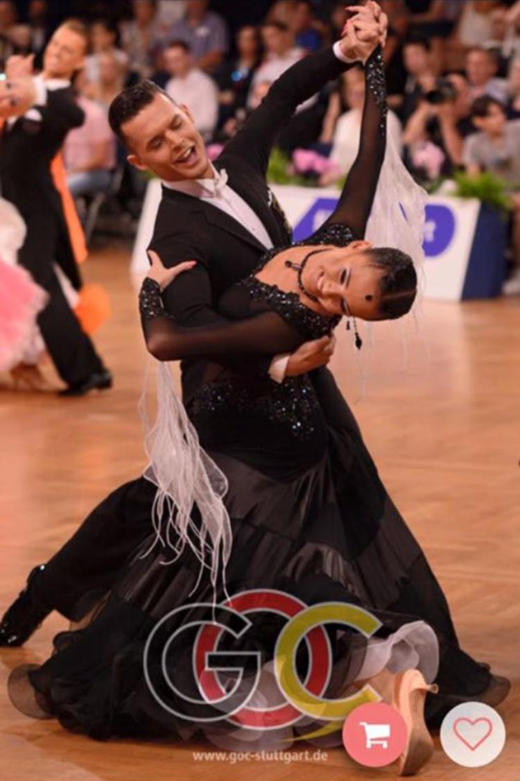 Oreste Alitto e Valeria Belozerova - Ballerini - Istruttori di Danze Standard, Danze Latino Americane, Liscio Unificato, Ballo Da Sala - Componenti della Nazionale Italiana di Danza Sportiva Club Azzurro - Trainers MIDAS