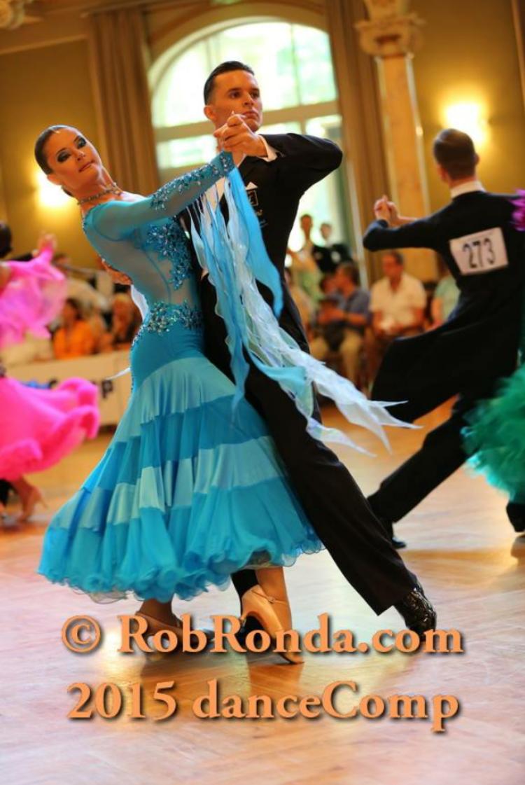 Oreste Alitto e Valeria Belozerova - Ballerini - Istruttori di Danze Standard, Danze Latino Americane, Liscio Unificato, Ballo Da Sala - Componenti della Nazionale Italiana di Danza Sportiva Club Azzurro - Trainers MIDAS