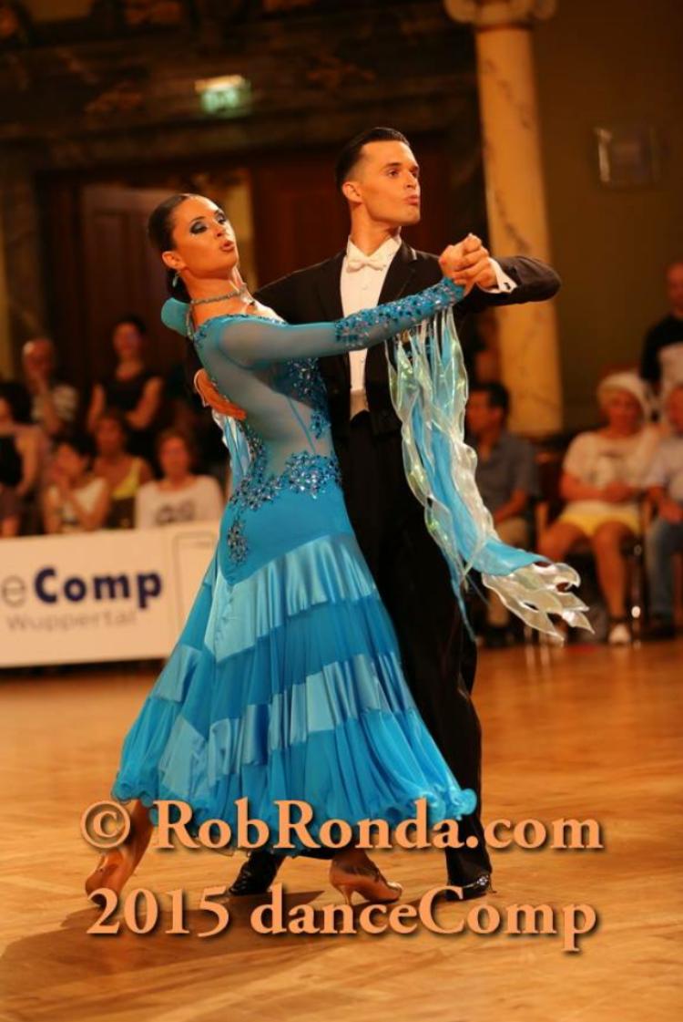 Oreste Alitto e Valeria Belozerova - Ballerini - Istruttori di Danze Standard, Danze Latino Americane, Liscio Unificato, Ballo Da Sala - Componenti della Nazionale Italiana di Danza Sportiva Club Azzurro - Trainers MIDAS
