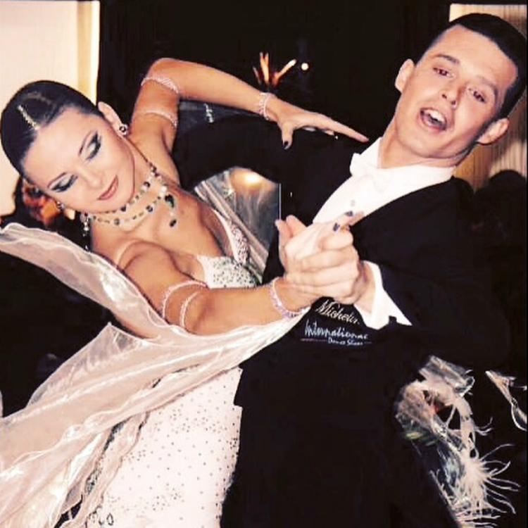 Oreste Alitto e Valeria Belozerova - Ballerini - Istruttori di Danze Standard, Danze Latino Americane, Liscio Unificato, Ballo Da Sala - Componenti della Nazionale Italiana di Danza Sportiva Club Azzurro - Trainers MIDAS