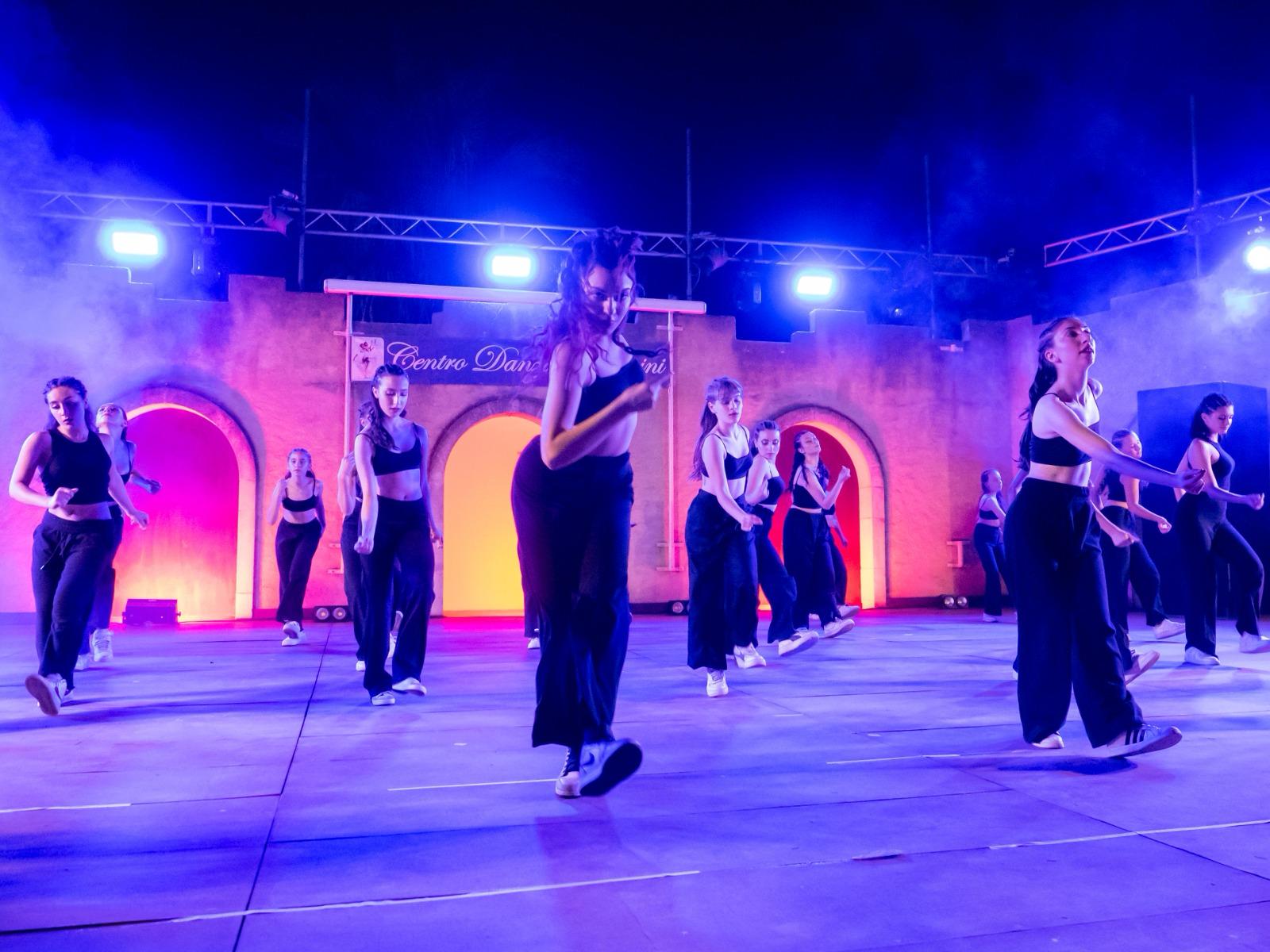 Centro Danza Paganini - Altomonte (CS) - Acquaformosa (CS) - Firmo (CS) - Lungro (CS) - San Sosti (CS) - Brunilda Lato