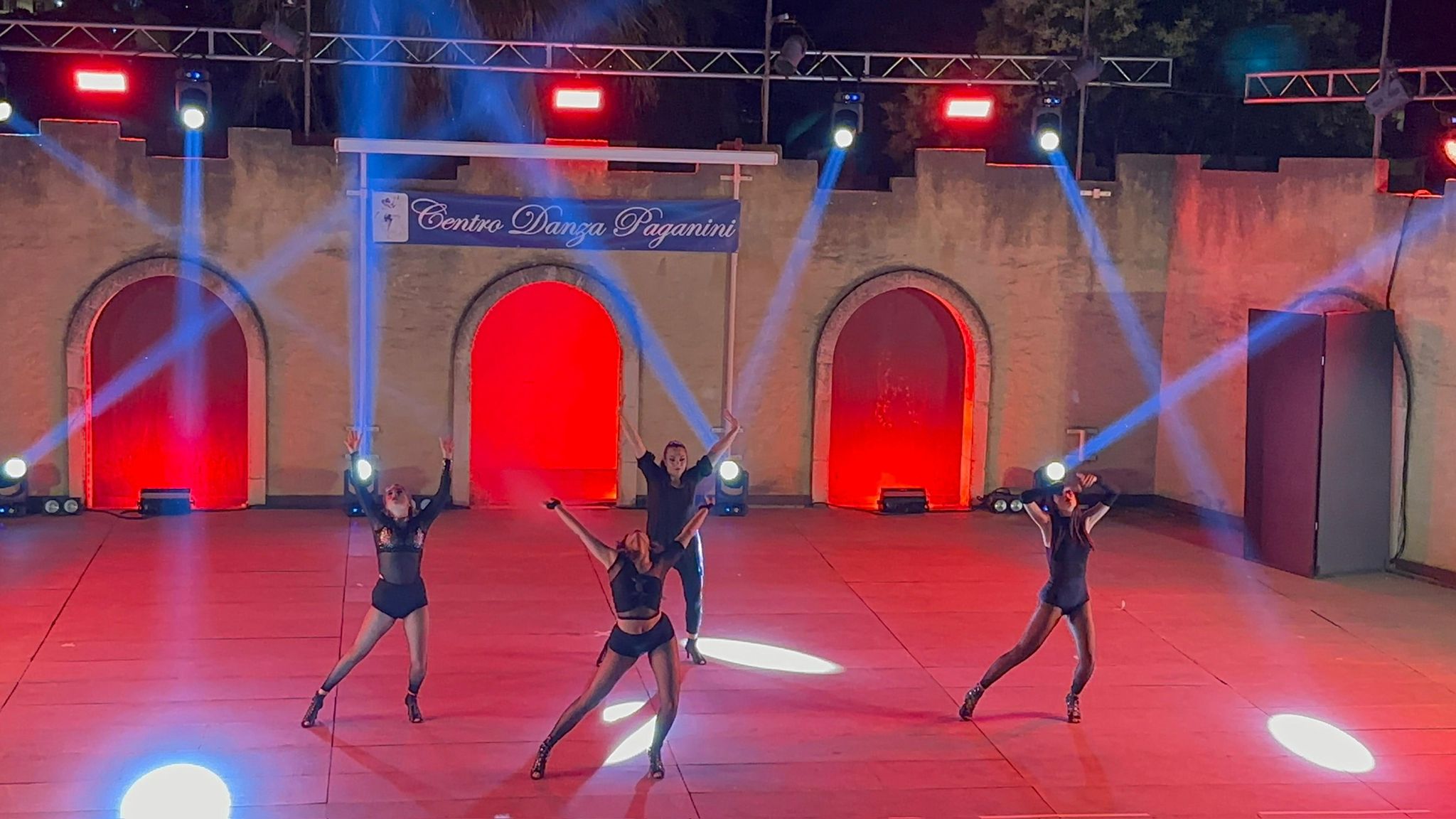 Centro Danza Paganini - Altomonte (CS) - Acquaformosa (CS) - Firmo (CS) - Lungro (CS) - San Sosti (CS) - Brunilda Lato