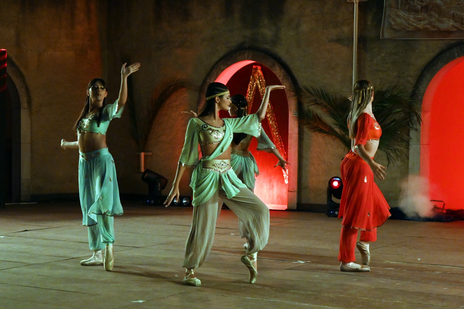 Centro Danza Paganini - Altomonte (CS) - Acquaformosa (CS) - Firmo (CS) - Lungro (CS) - San Sosti (CS) - Brunilda Lato