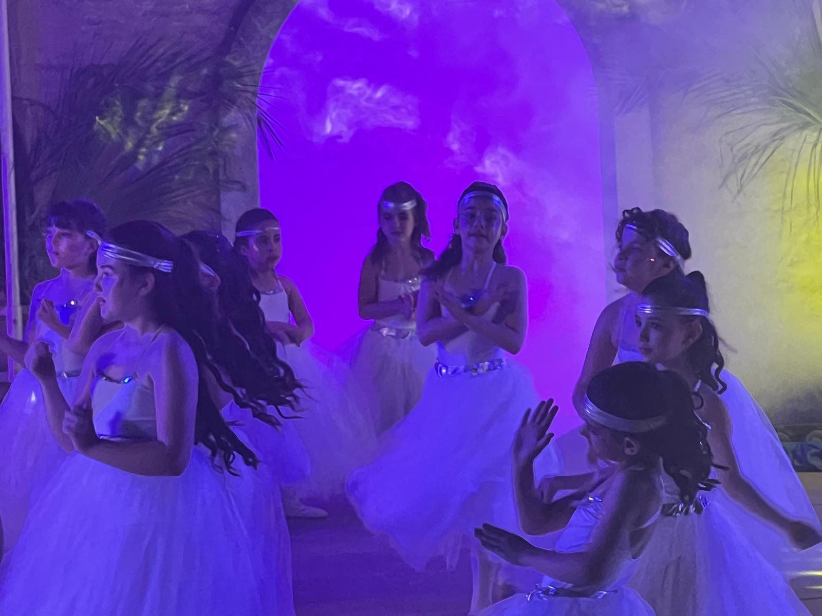 Centro Danza Paganini - Altomonte (CS) - Acquaformosa (CS) - Firmo (CS) - Lungro (CS) - San Sosti (CS) - Brunilda Lato