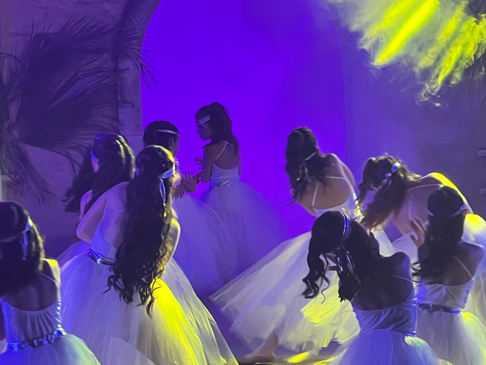 Centro Danza Paganini - Altomonte (CS) - Acquaformosa (CS) - Firmo (CS) - Lungro (CS) - San Sosti (CS) - Brunilda Lato