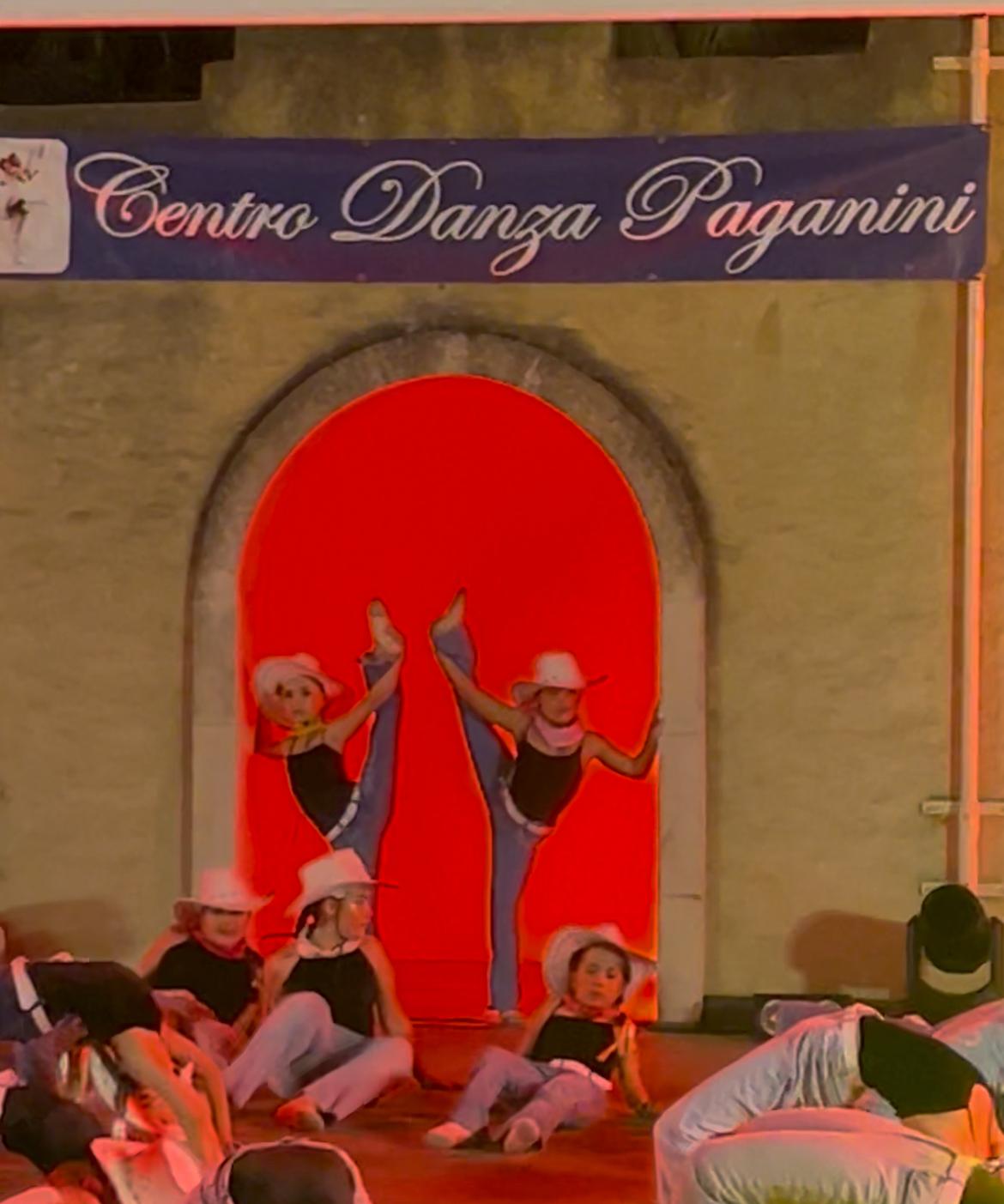 Centro Danza Paganini - Altomonte (CS) - Acquaformosa (CS) - Firmo (CS) - Lungro (CS) - San Sosti (CS) - Brunilda Lato