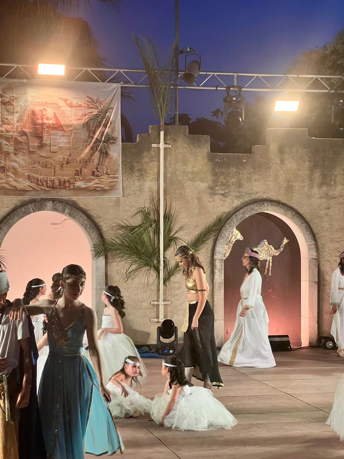 Centro Danza Paganini - Altomonte (CS) - Acquaformosa (CS) - Firmo (CS) - Lungro (CS) - San Sosti (CS) - Brunilda Lato