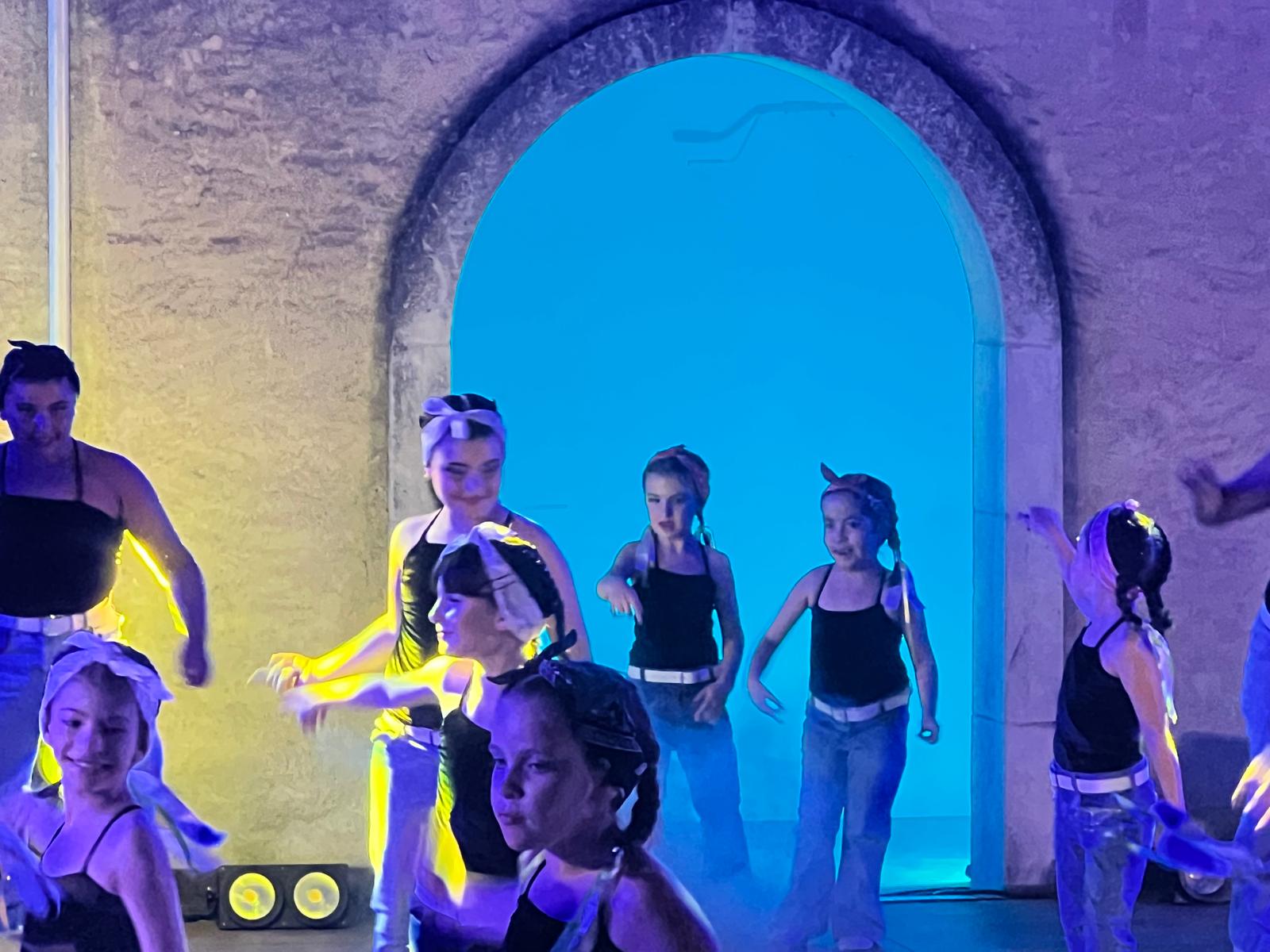 Centro Danza Paganini - Altomonte (CS) - Acquaformosa (CS) - Firmo (CS) - Lungro (CS) - San Sosti (CS) - Brunilda Lato