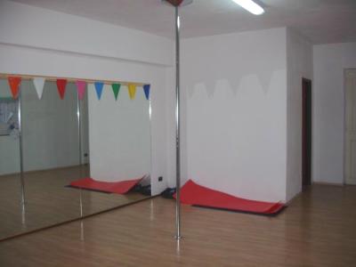 Pole Gym Dance Reggio Calabria - Antonino Roman dottore in Scienze Motorie responsabile e Promotore del primo e unico corso di Pole Gym Dance a Reggio Calabria